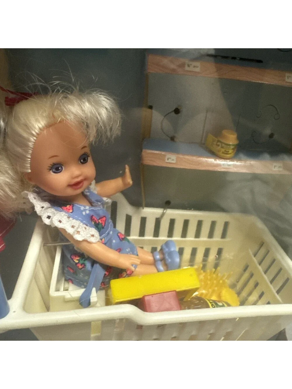 1995 Shoppin’ Fun Barbie & Kelly Playset Mattel #15756 Shopping Cart & Groceries